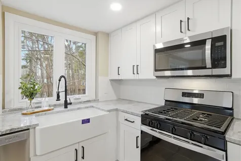 5 Saint James Terrace Rochester NH 03867