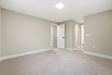 5 Saint James Terrace Rochester NH 03867