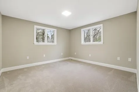 5 Saint James Terrace Rochester NH 03867