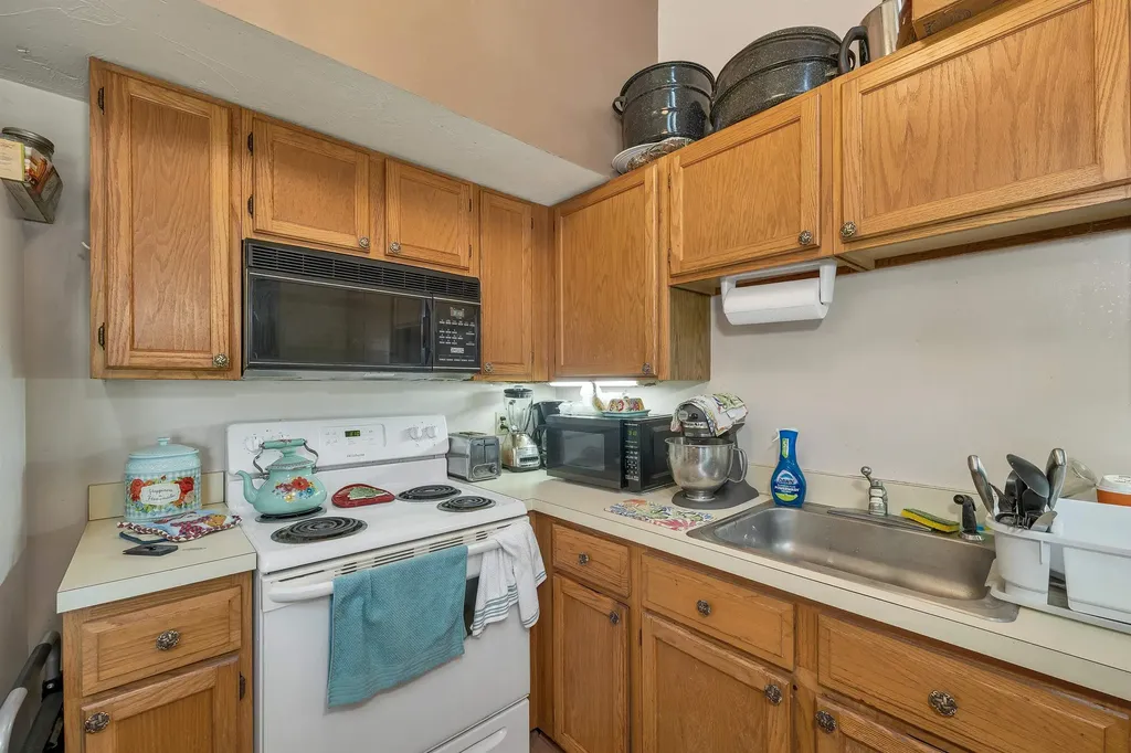 40 Davis Road Plymouth NH 03264