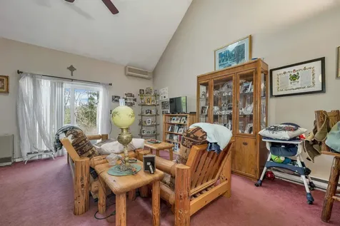 40 Davis Road Plymouth NH 03264