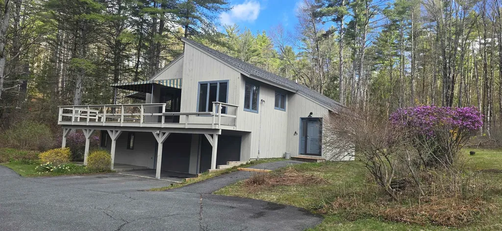 1608 Marsh Family Road Hartford VT 05059