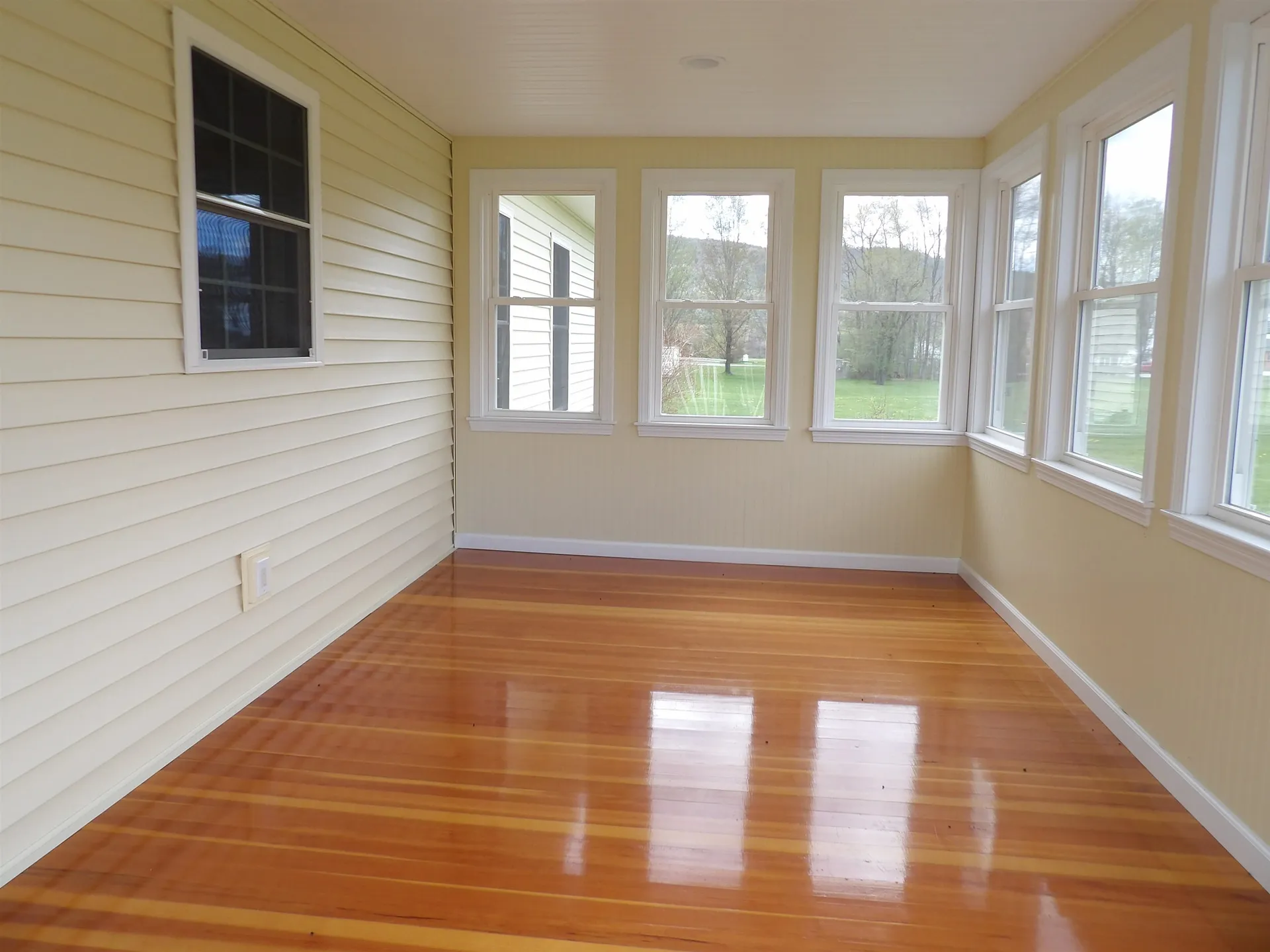 71 Cobb Lane Clarendon VT 05959
