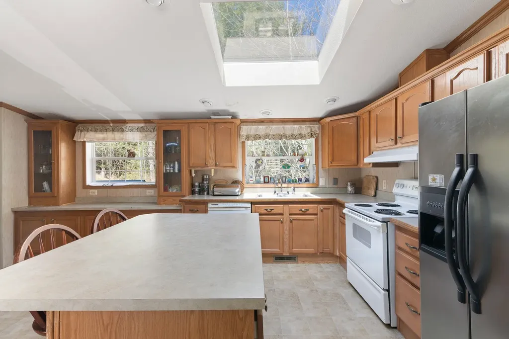 12 Autumn Gem Drive Dummerston VT 05301