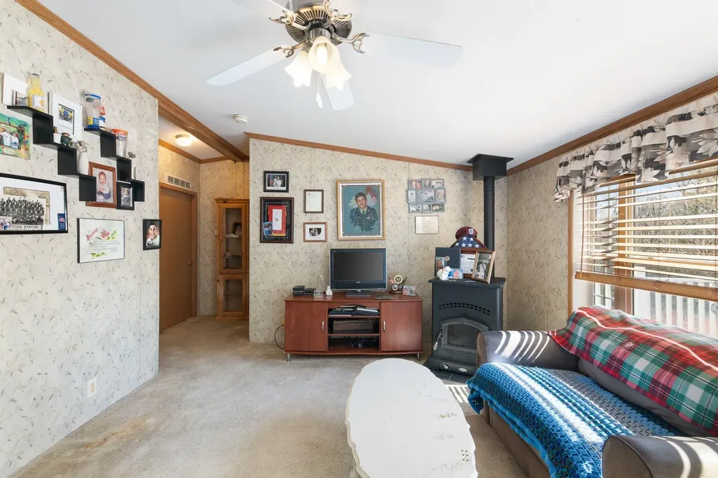 12 Autumn Gem Drive Dummerston VT 05301