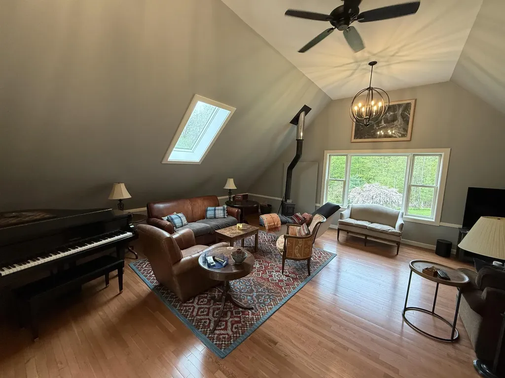808 South End Road Mount Tabor VT 05253