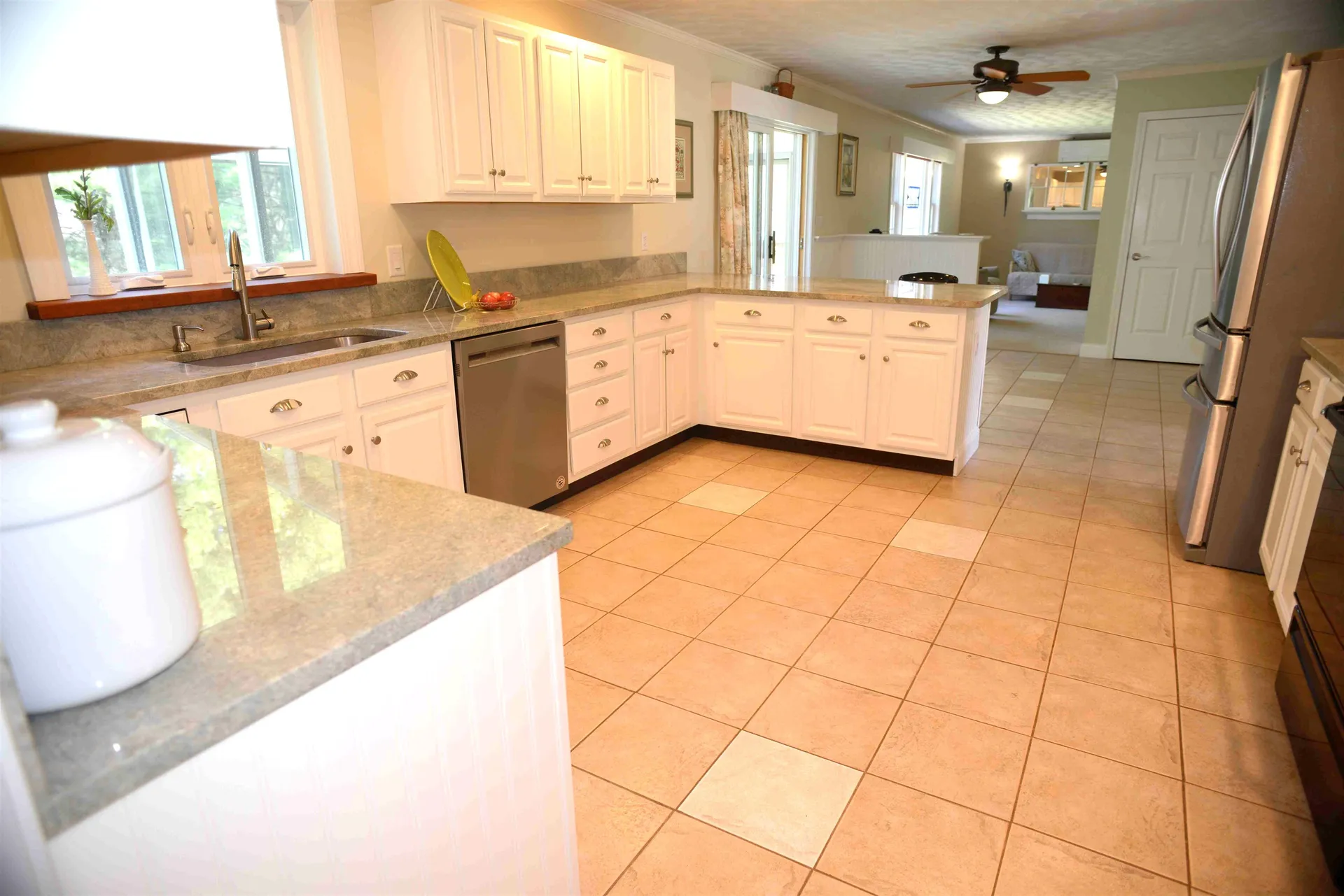 4 Shannon Drive Stratham NH 03885
