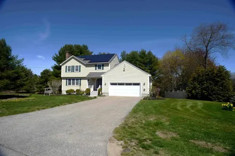4 Shannon Drive Stratham NH 03885