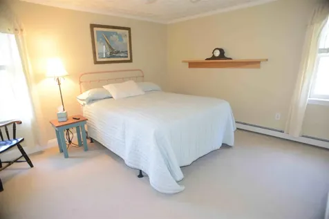 4 Shannon Drive Stratham NH 03885