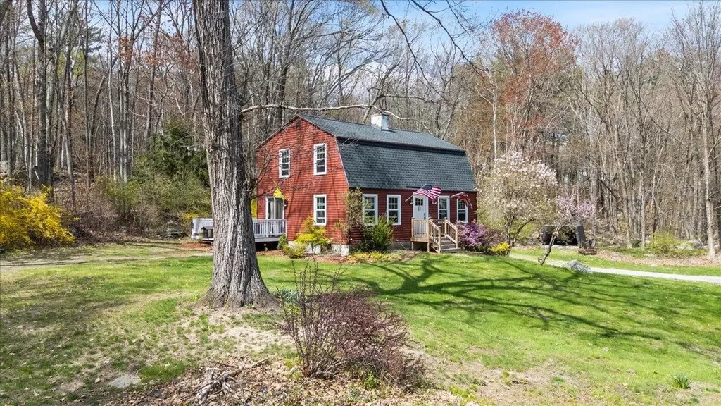 6 Pingree Hill Road Derry NH 03038