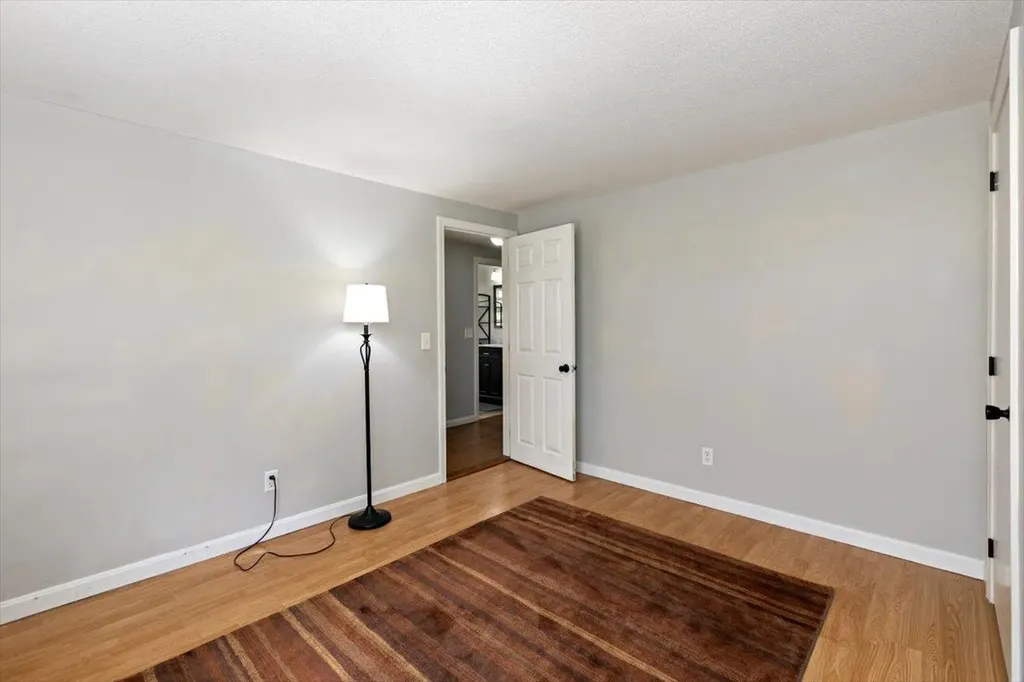 6 Pingree Hill Road Derry NH 03038