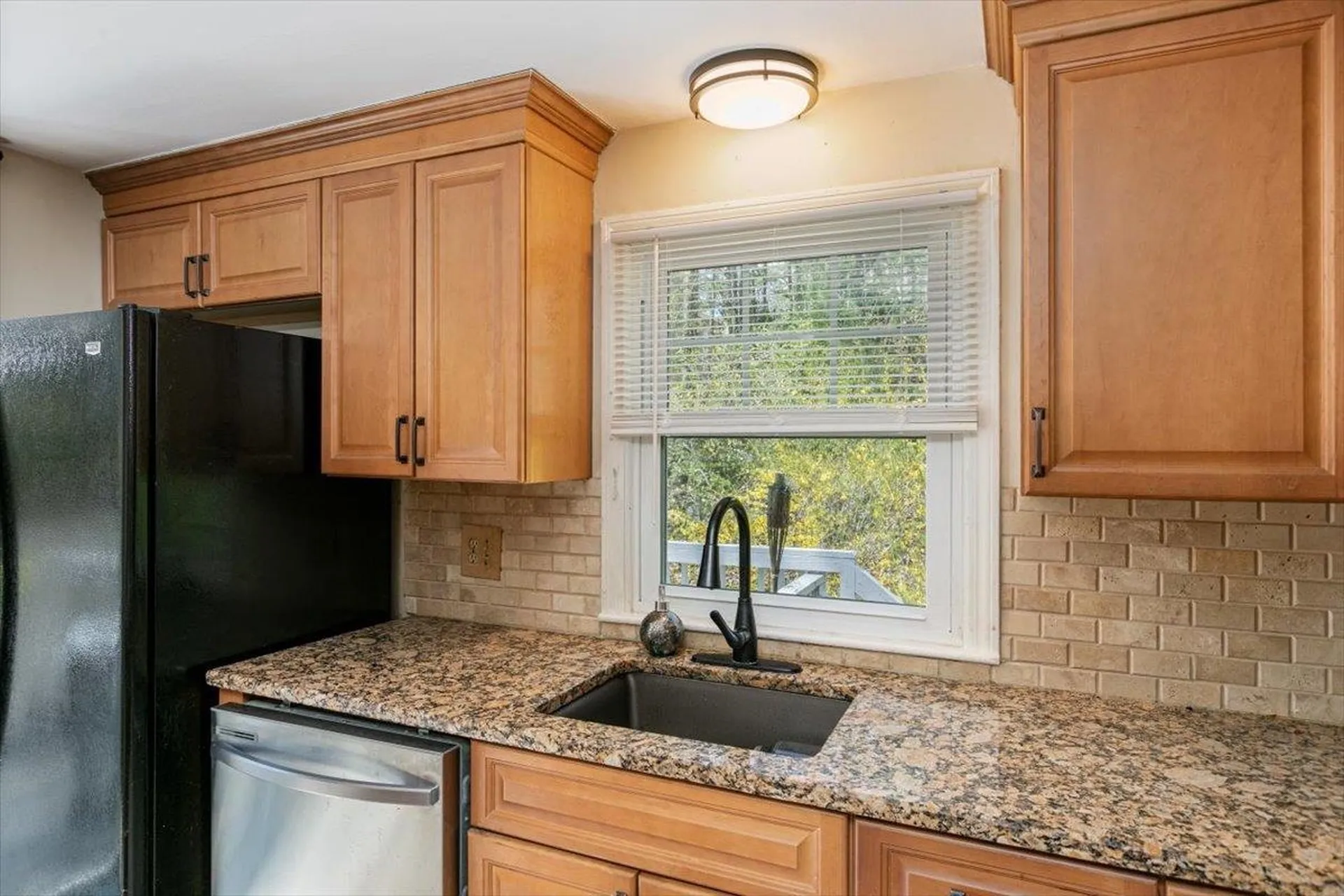 6 Pingree Hill Road Derry NH 03038