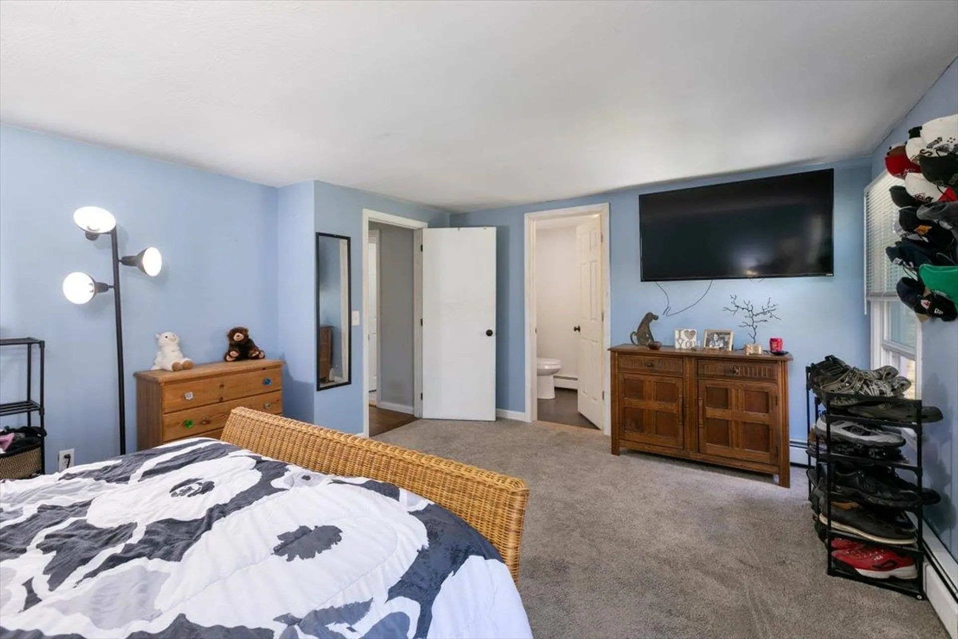 6 Pingree Hill Road Derry NH 03038