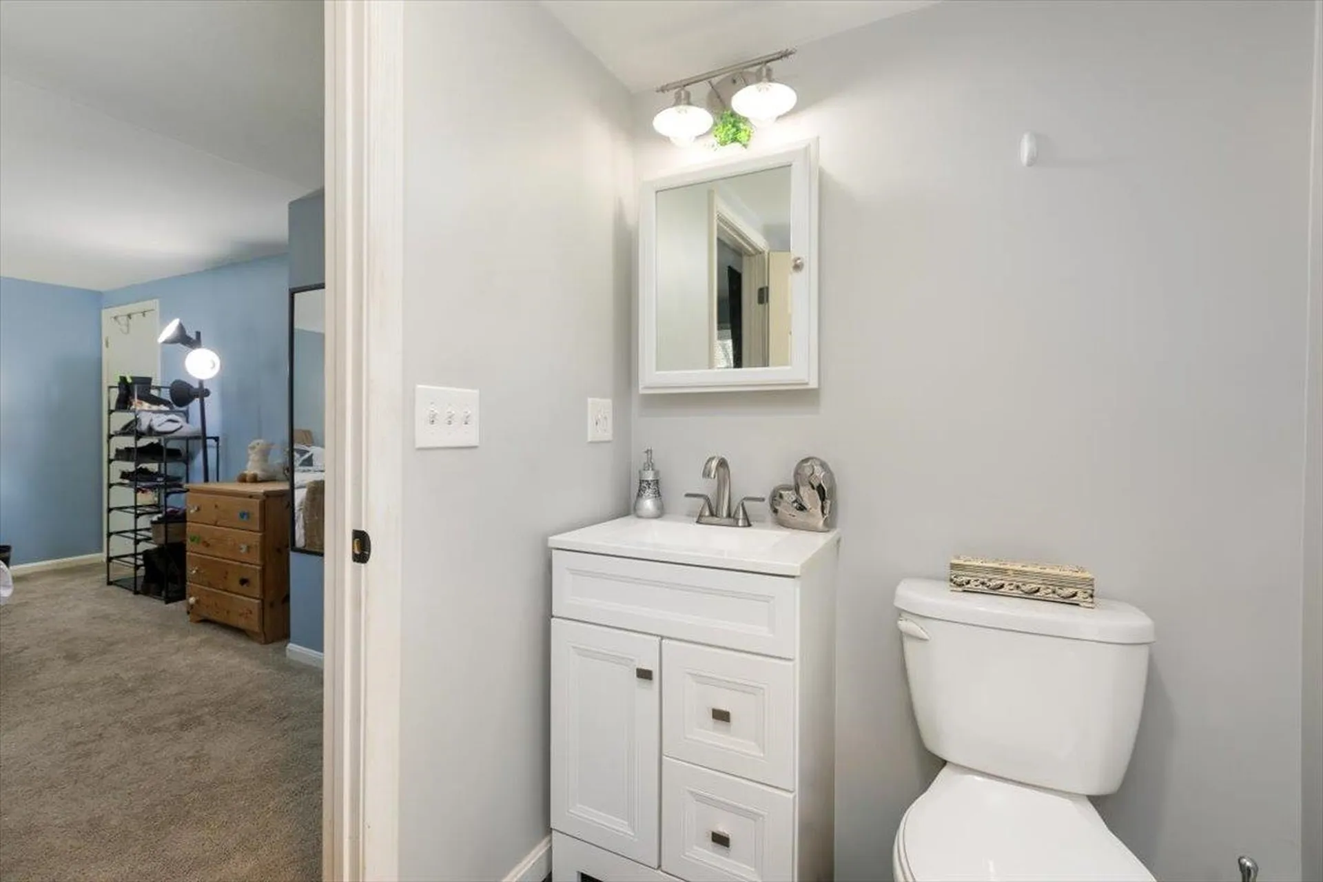 6 Pingree Hill Road Derry NH 03038