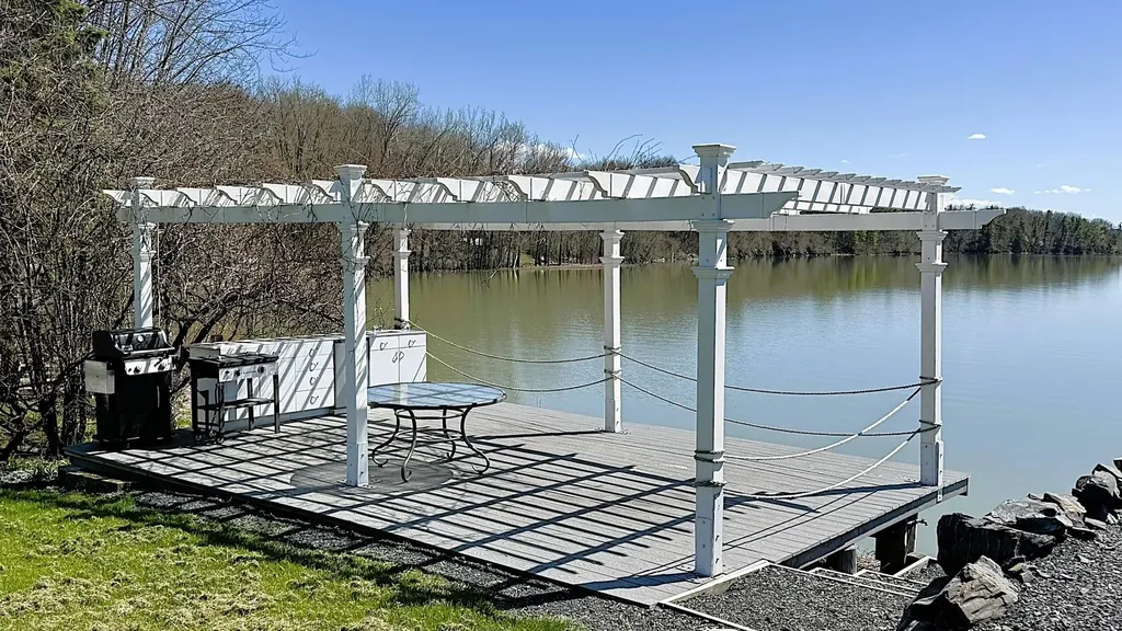 118 Capital Hill Drive Shoreham VT 05491