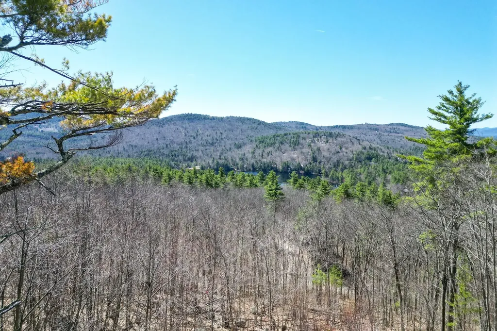 27 Upper Lake View Drive Madison NH 03849