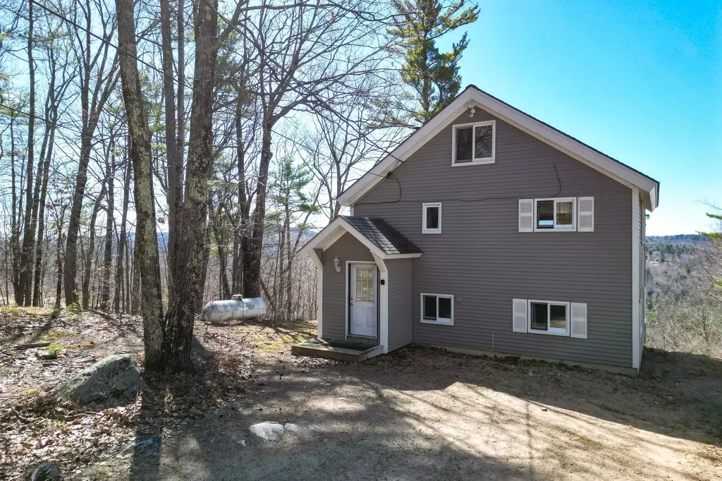 27 Upper Lake View Drive Madison NH 03849