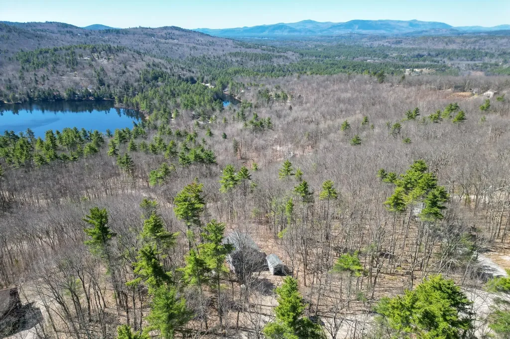 27 Upper Lake View Drive Madison NH 03849