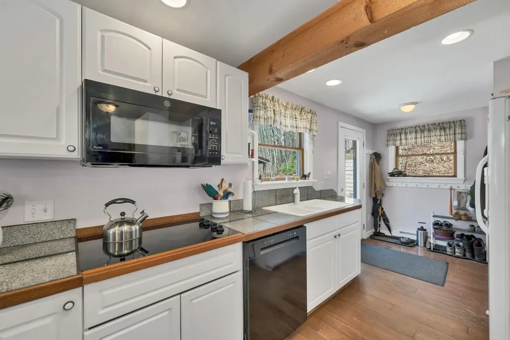 151/155 Mill Brook Road Thornton NH 03285