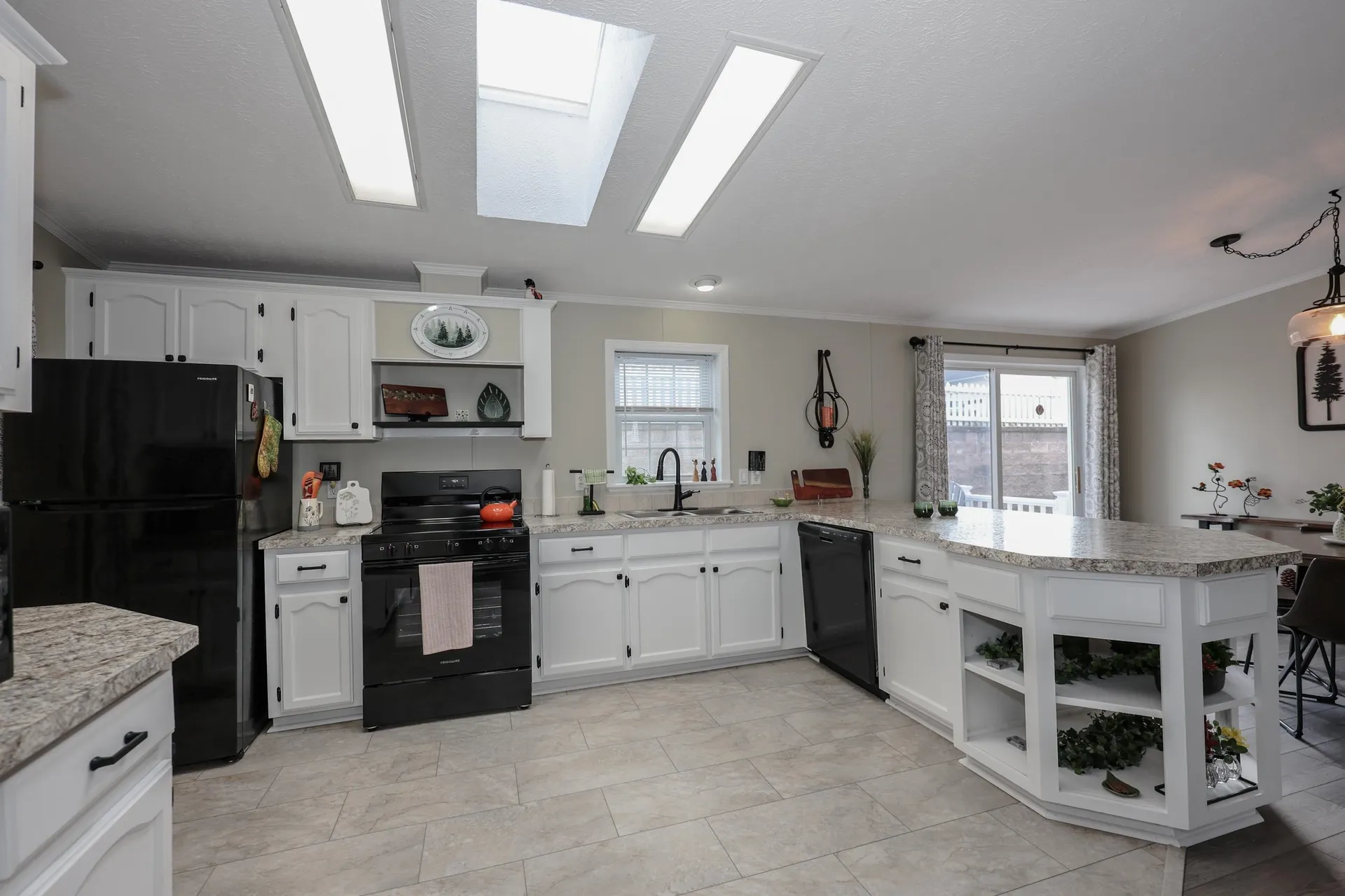 74 Heritage Way Manchester NH 03104
