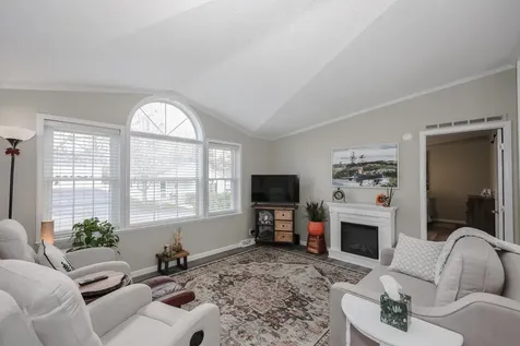 74 Heritage Way Manchester NH 03104
