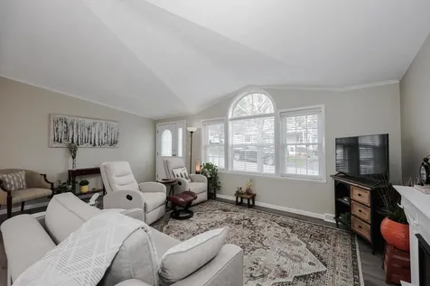 74 Heritage Way Manchester NH 03104