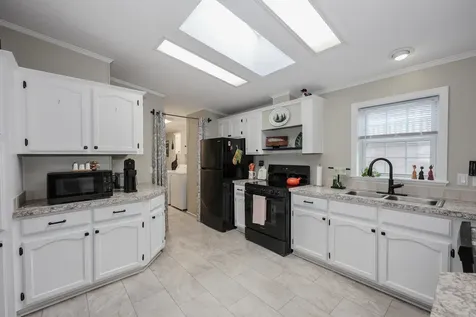 74 Heritage Way Manchester NH 03104