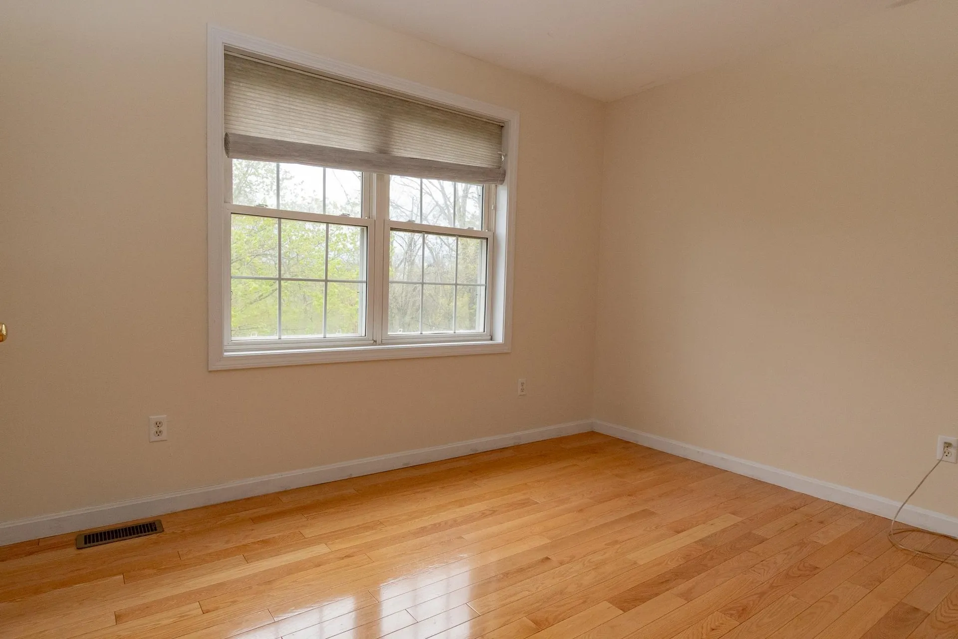 29 Mclane Lane Manchester NH 03104
