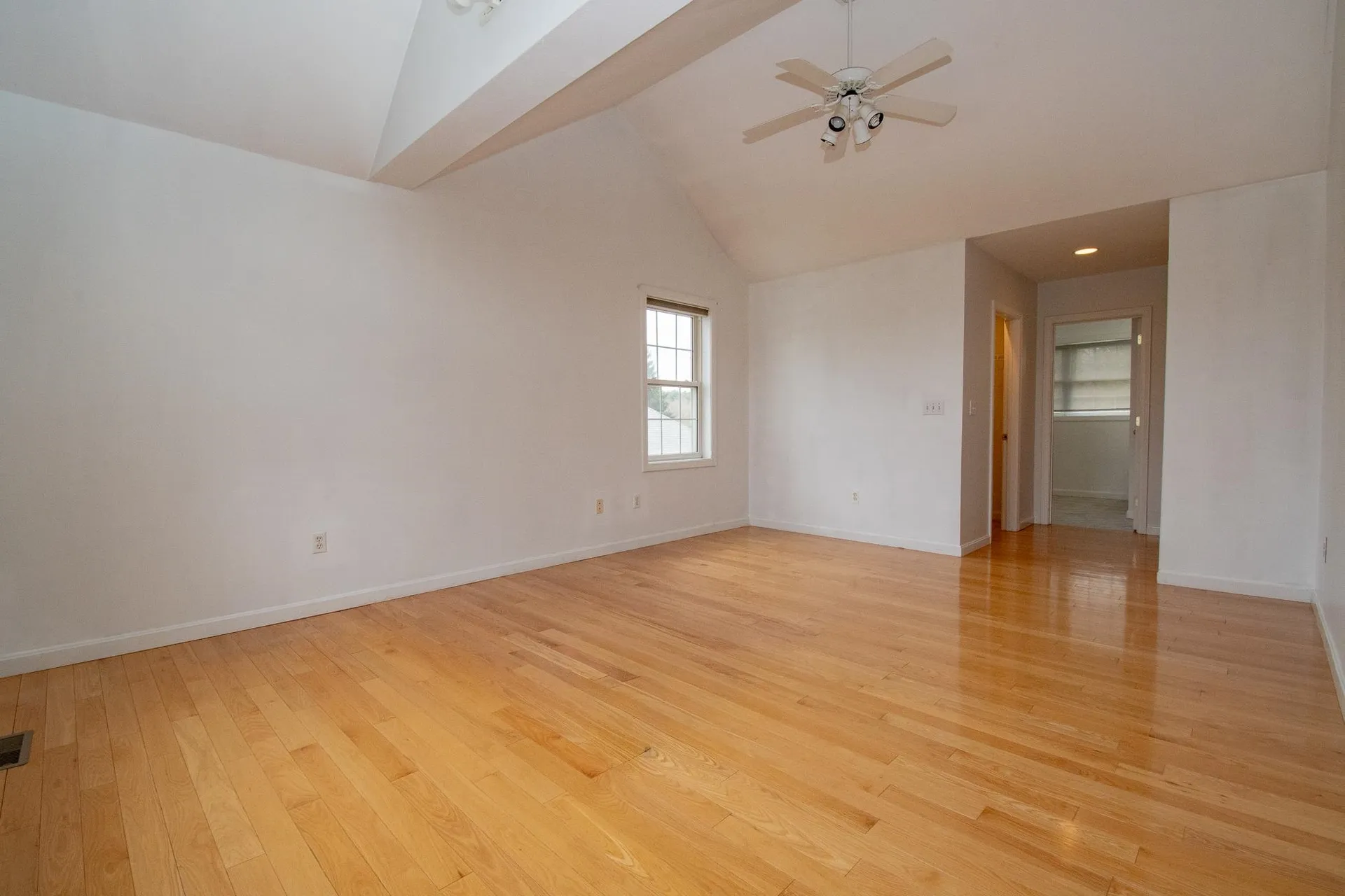 29 Mclane Lane Manchester NH 03104
