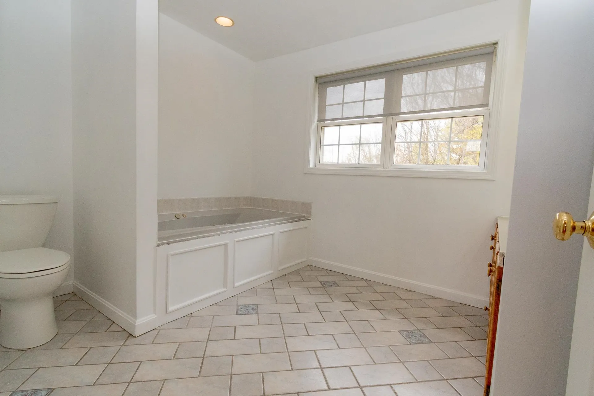 29 Mclane Lane Manchester NH 03104