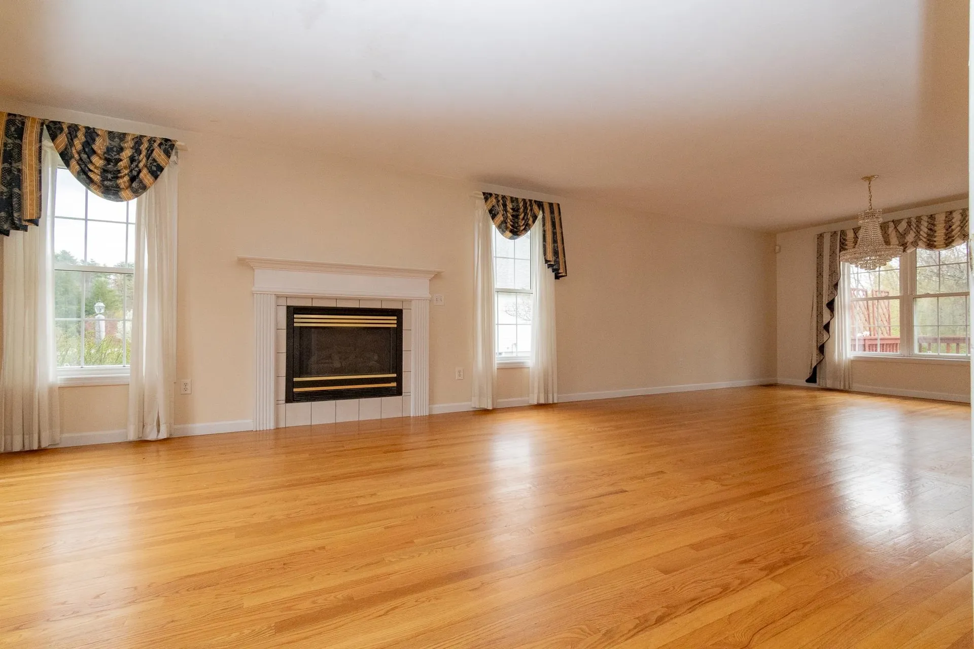 29 Mclane Lane Manchester NH 03104
