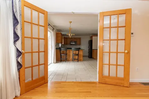 29 Mclane Lane Manchester NH 03104