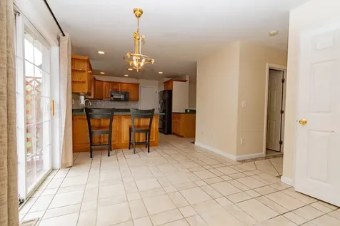 29 Mclane Lane Manchester NH 03104