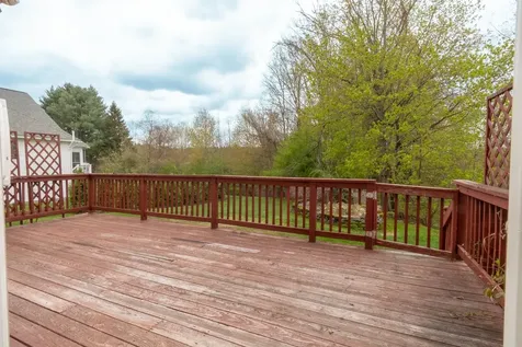 29 Mclane Lane Manchester NH 03104