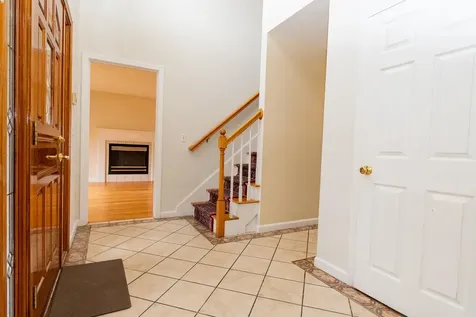 29 Mclane Lane Manchester NH 03104