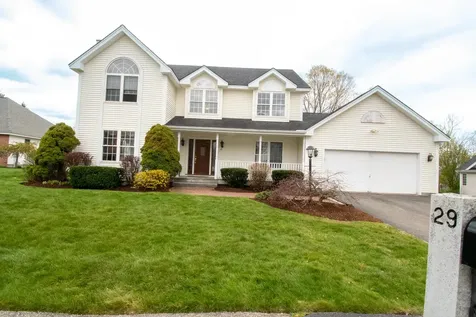 29 Mclane Lane Manchester NH 03104