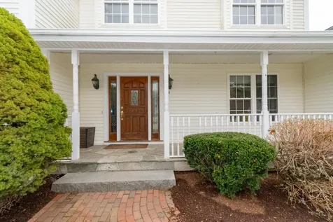 29 Mclane Lane Manchester NH 03104