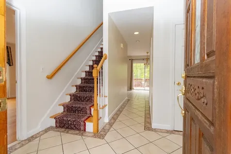 29 Mclane Lane Manchester NH 03104