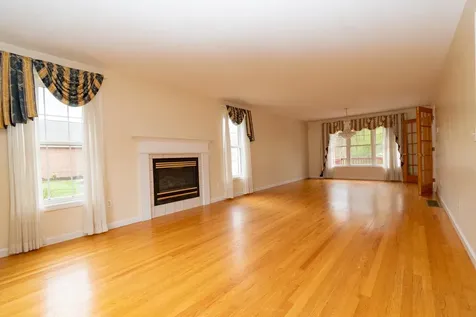 29 Mclane Lane Manchester NH 03104