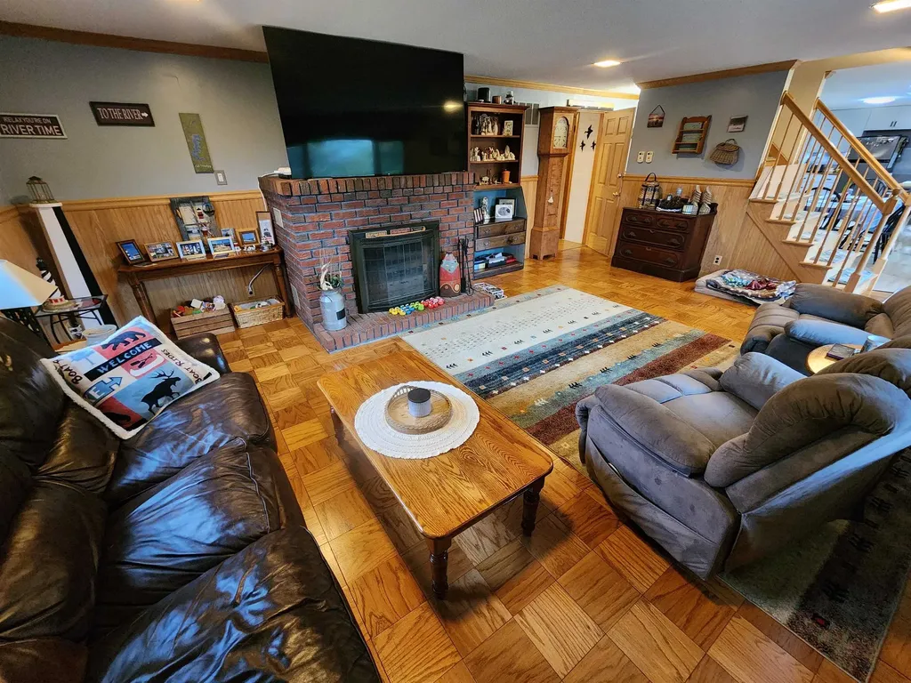 63 Hall Road Errol NH 03579