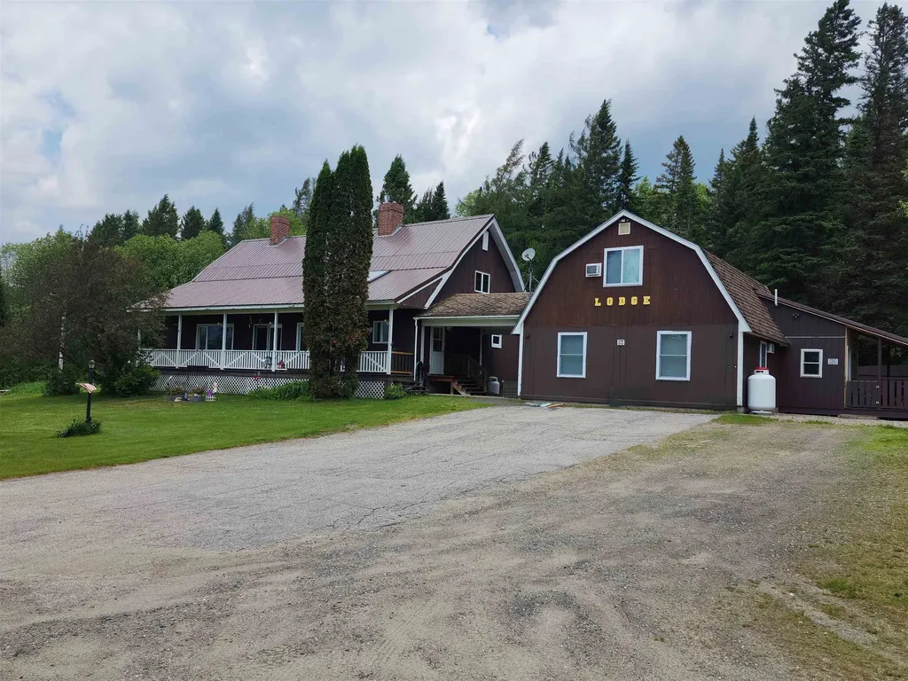 63 Hall Road Errol NH 03579