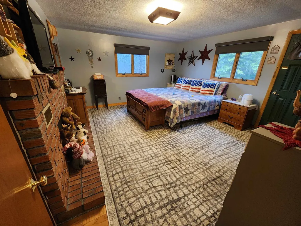 63 Hall Road Errol NH 03579