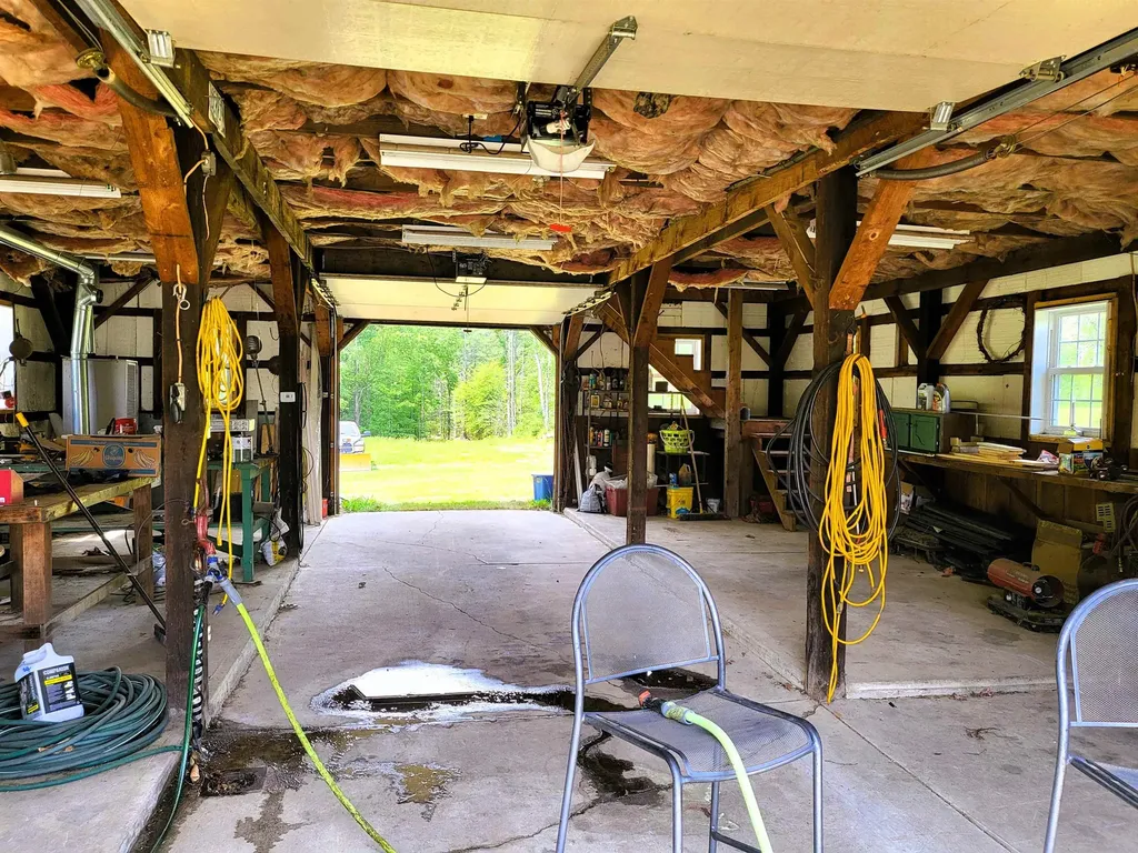 19 Raymond Road Deerfield NH 03037