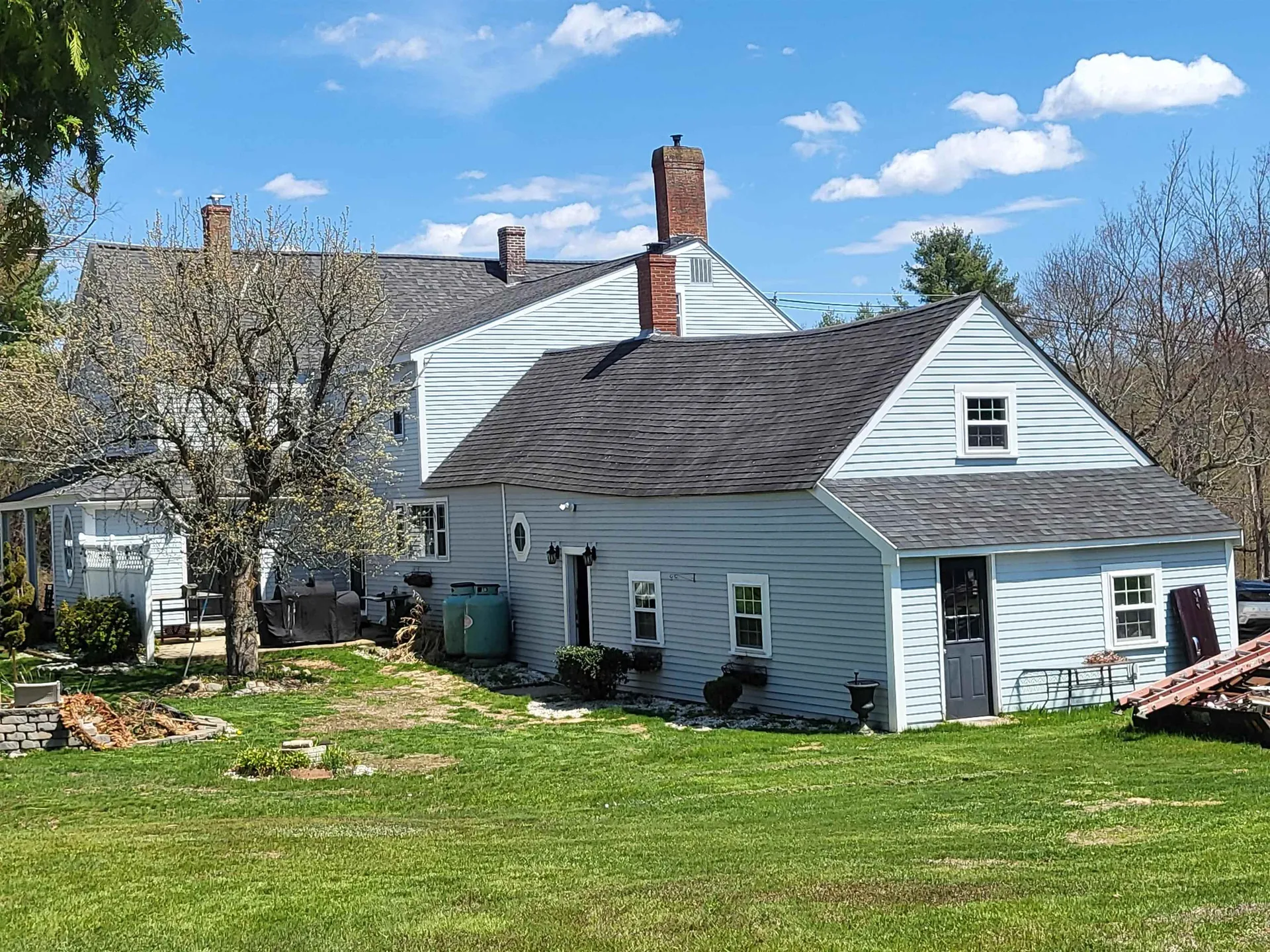 19 Raymond Road Deerfield NH 03037
