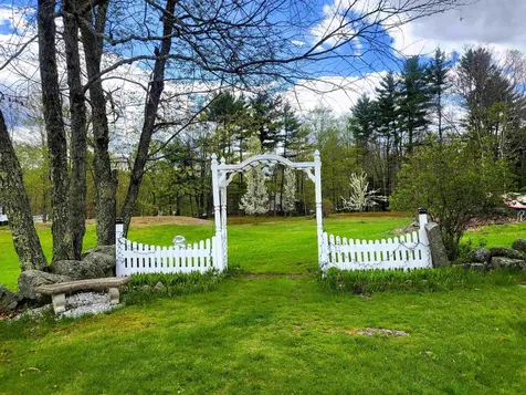 19 Raymond Road Deerfield NH 03037