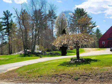 19 Raymond Road Deerfield NH 03037