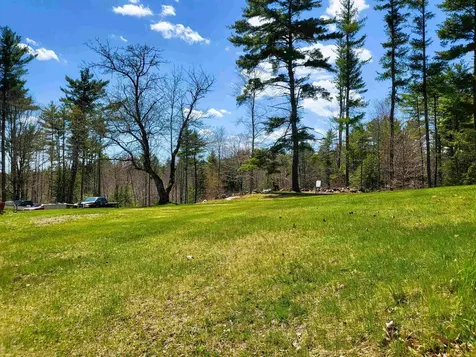 19 Raymond Road Deerfield NH 03037