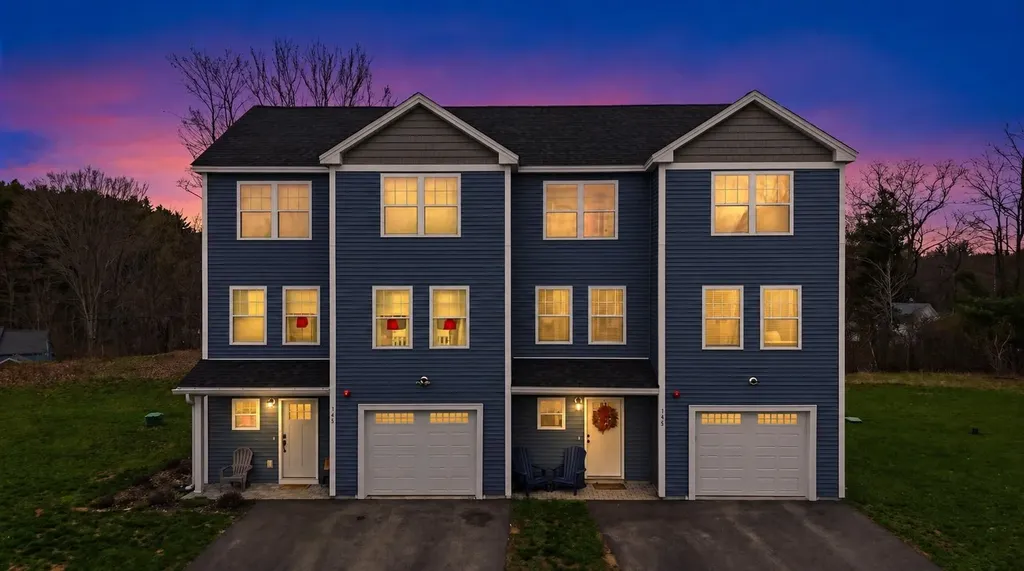 19 Biggs Avenue Epping NH 03042