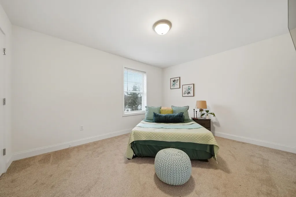 19 Biggs Avenue Epping NH 03042