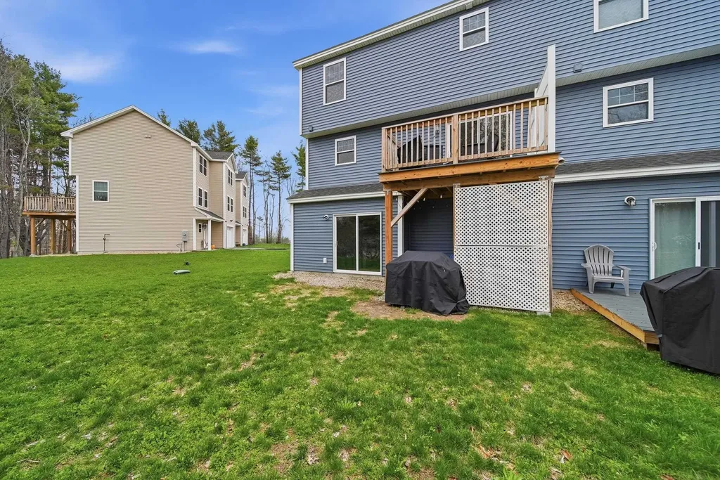 19 Biggs Avenue Epping NH 03042